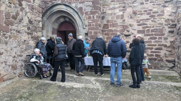 pxl 20251214 150311380a